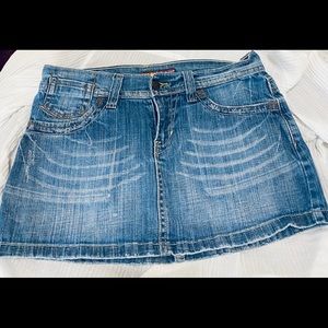 BEAUTIFUL MACHINE JEAN SKIRT!!